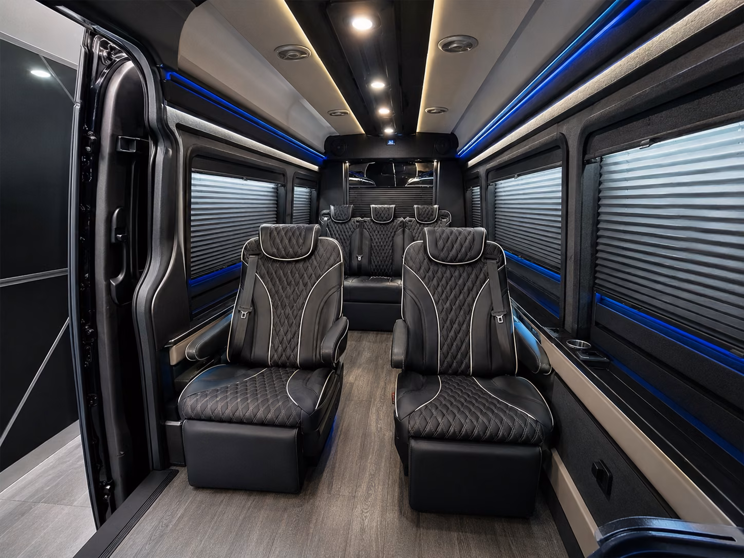 group airport transfers to and from bishop international airport in flint