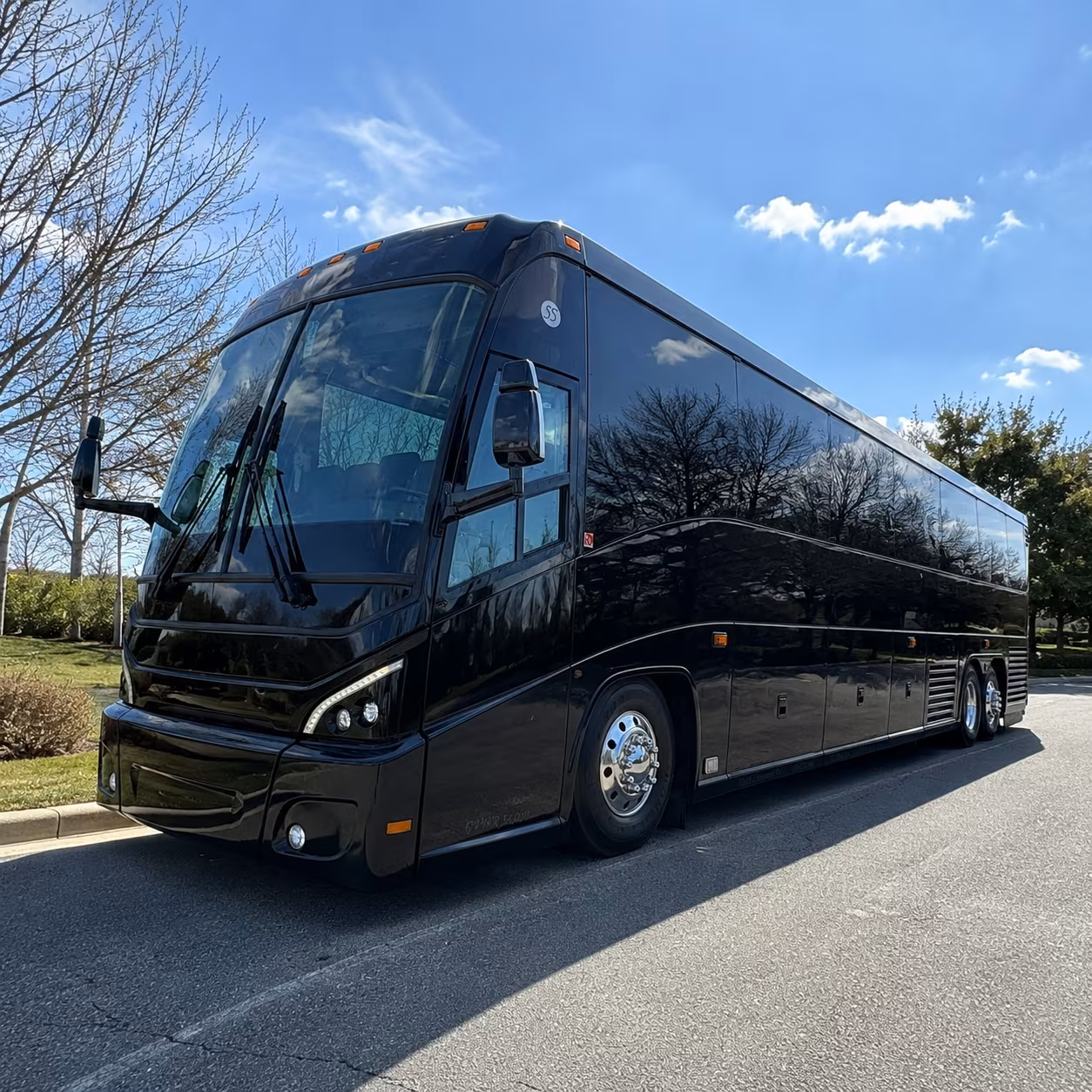 warren automotive supplier shuttle buses for shift groups
