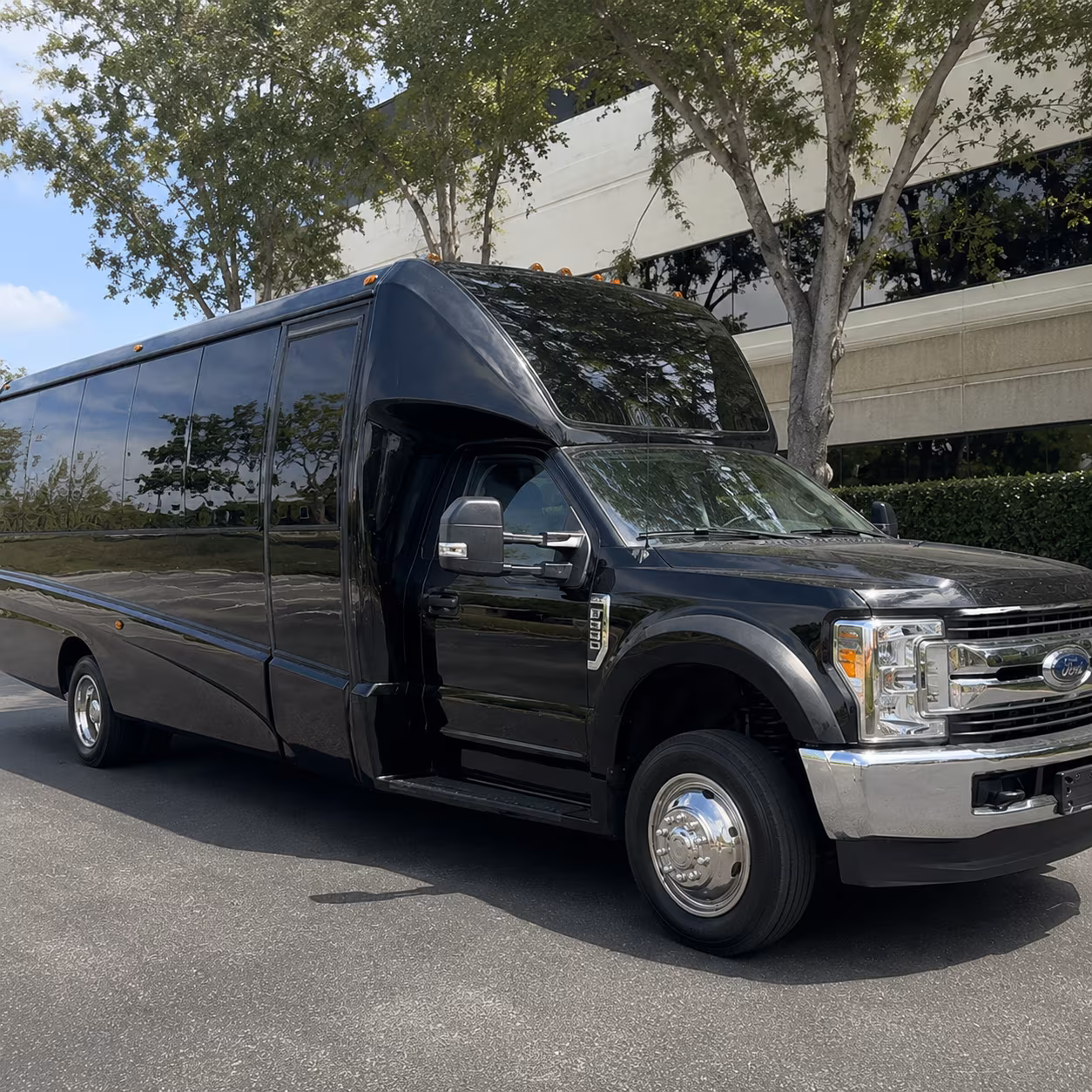 warren party bus rental 2